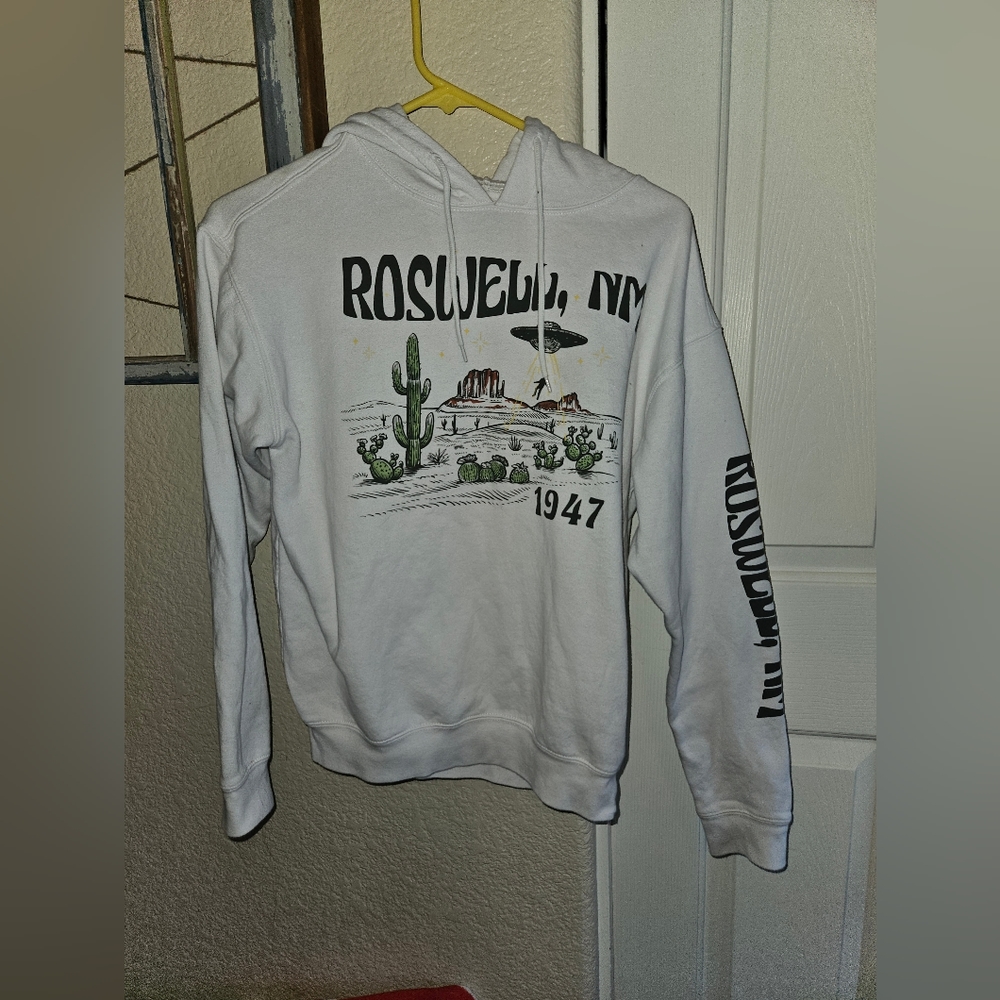 Roswell, NM hoodie size XS